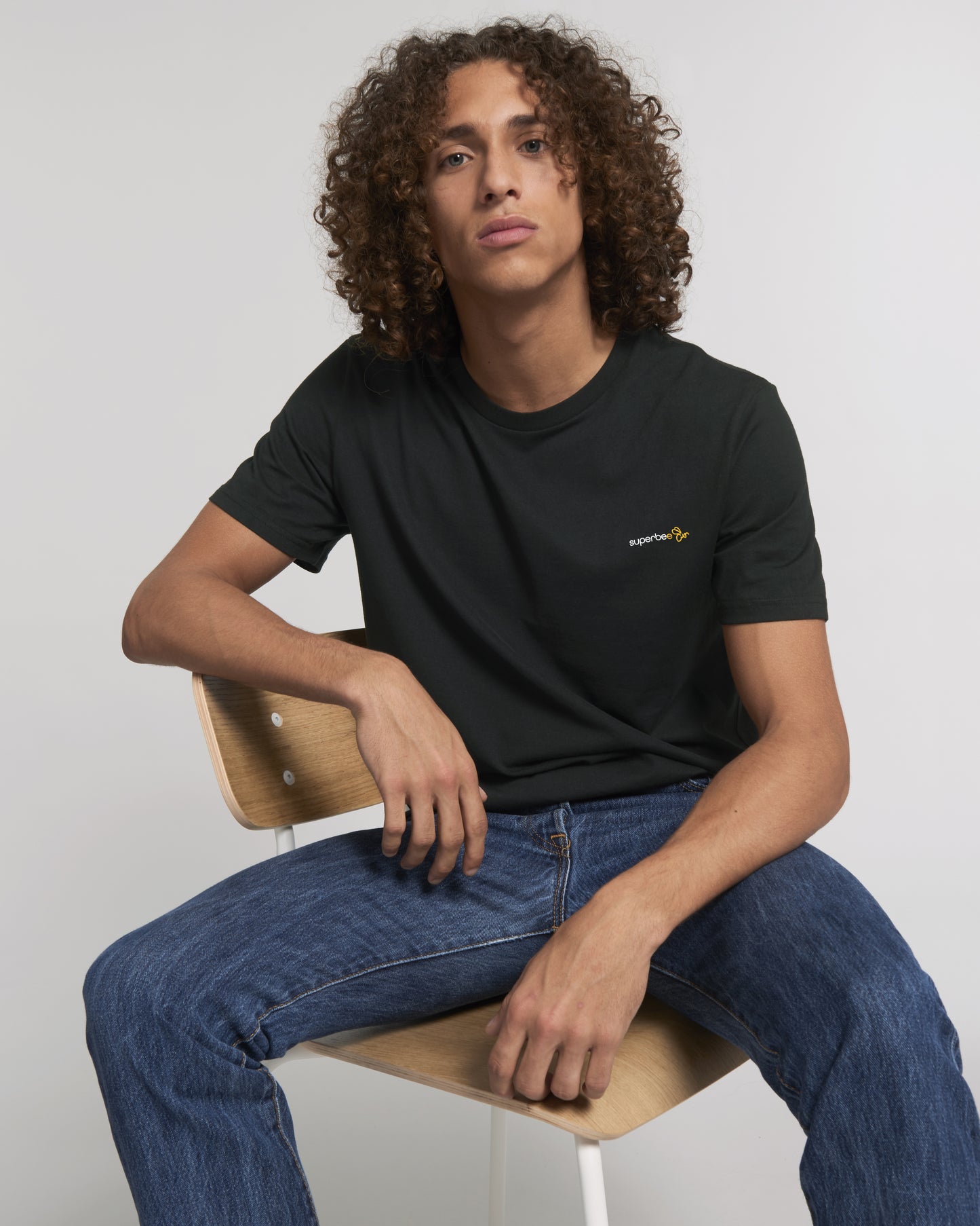 Le T-shirt iconique unisexe